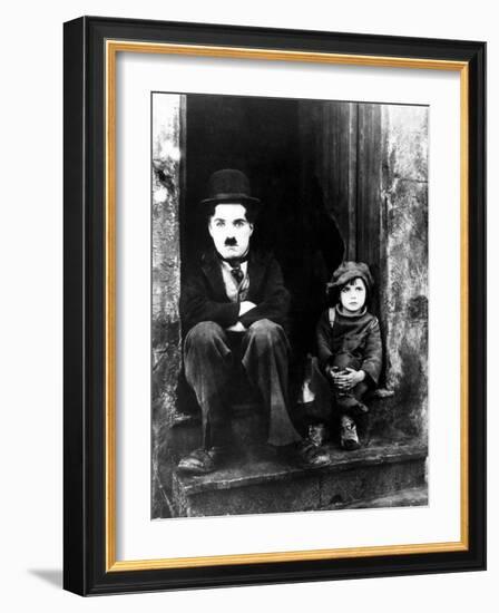 The Kid, Charlie Chaplin, Jackie Coogan, 1921-null-Framed Photographic Print