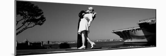 The Kiss Between a Sailor and a Nurse Sculpture, Unconditional Surrender-null-Mounted Photographic Print