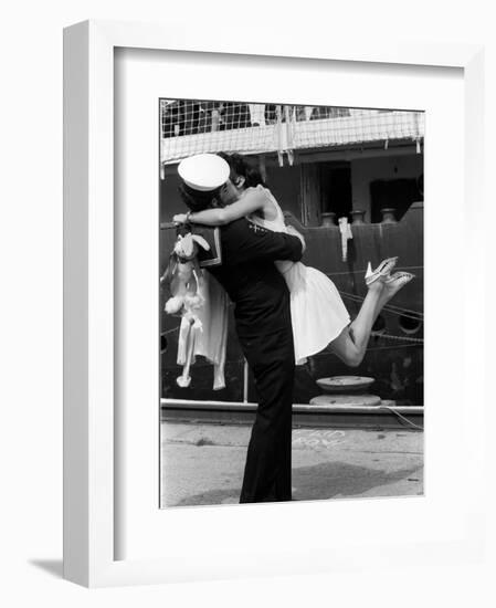 The Kiss-null-Framed Photographic Print