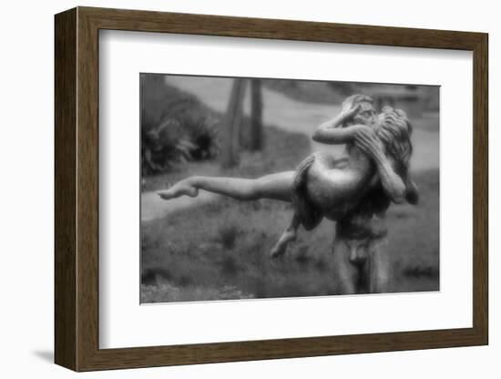 The Kiss-John Gusky-Framed Photographic Print