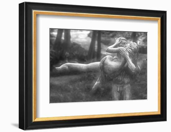 The Kiss-John Gusky-Framed Photographic Print