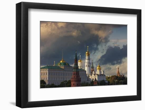 The Kremlin.-Jon Hicks-Framed Photographic Print