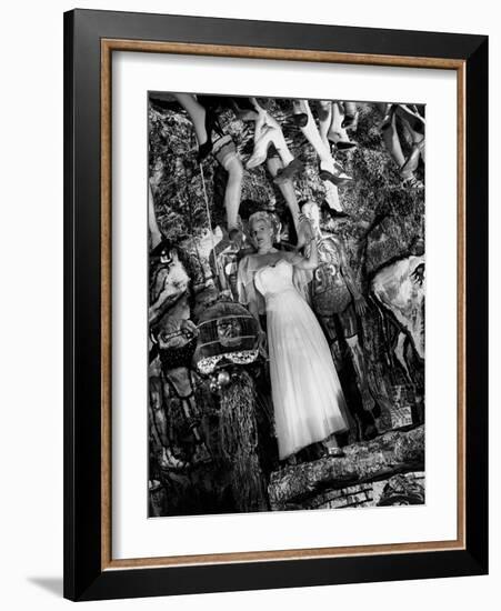 The Lady from Shanghai, 1947-null-Framed Photographic Print