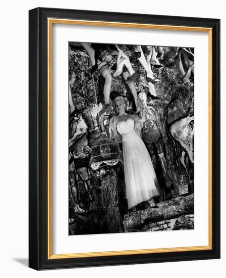 The Lady from Shanghai, 1947-null-Framed Photographic Print