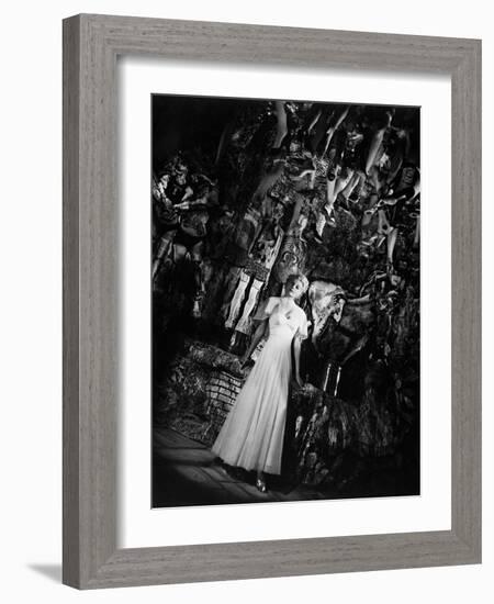 The Lady from Shanghai, 1947-null-Framed Photographic Print