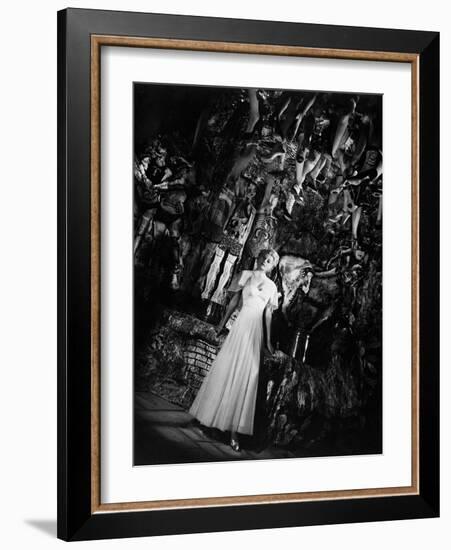 The Lady from Shanghai, 1947-null-Framed Photographic Print