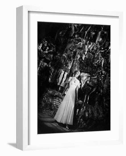The Lady from Shanghai, 1947-null-Framed Photographic Print