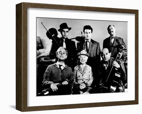 The Ladykillers, Alec Guinness, Herbert Lom, Katie Johnson, Peter Sellers, Danny Green, 1955-null-Framed Photo