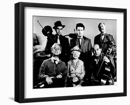 The Ladykillers, Alec Guinness, Herbert Lom, Katie Johnson, Peter Sellers, Danny Green, 1955-null-Framed Photo