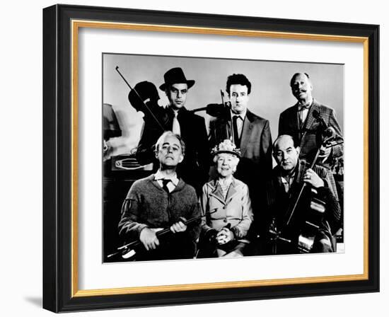 The Ladykillers, Alec Guinness, Herbert Lom, Katie Johnson, Peter Sellers, Danny Green, 1955-null-Framed Photo