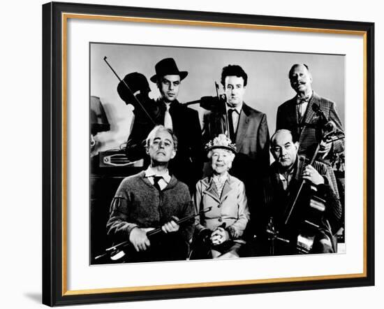 The Ladykillers, Alec Guinness, Herbert Lom, Katie Johnson, Peter Sellers, Danny Green, 1955-null-Framed Photo