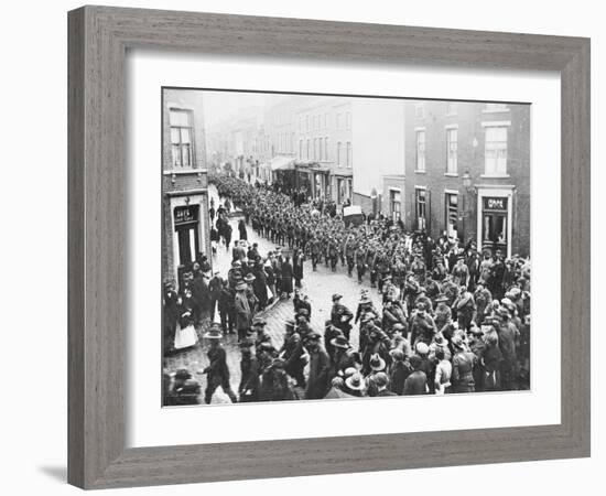 The Last Quota of the 1st Division Artillery-null-Framed Giclee Print