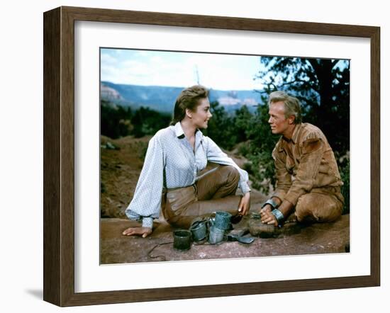 THE LAST WAGON, 1956 directed by DELMER DAVES Felicia Farr and Richard Widmark (photo)-null-Framed Photo