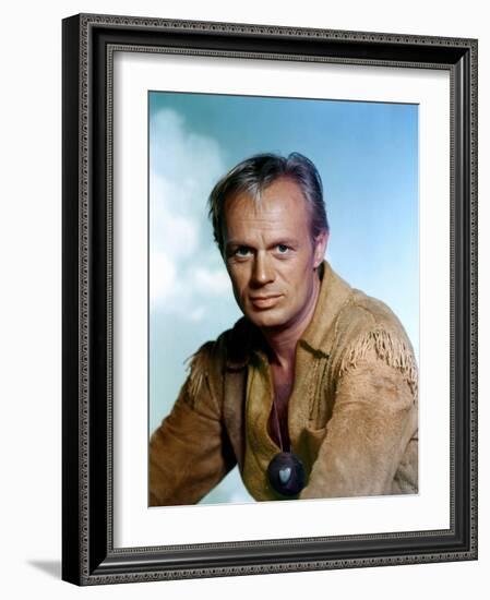 THE LAST WAGON, 1956 directed by DELMER DAVES Richard Widmark (photo)-null-Framed Photo