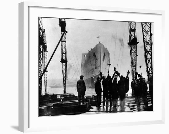 The Launch of R.M.S. 'Queen Mary', Clydebank, September 1934-null-Framed Photographic Print