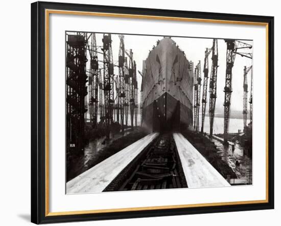 The Launch of the Ship the Queen Mary-null-Framed Photographic Print