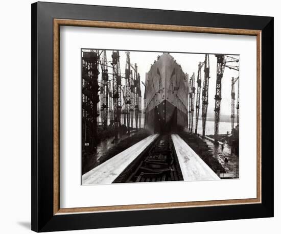 The Launch of the Ship the Queen Mary-null-Framed Photographic Print