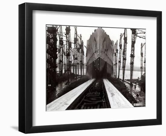 The Launch of the Ship the Queen Mary-null-Framed Photographic Print