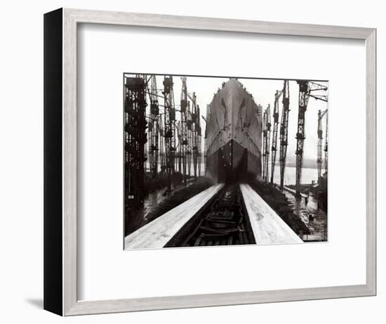 The Launch of the Ship the Queen Mary-null-Framed Photographic Print