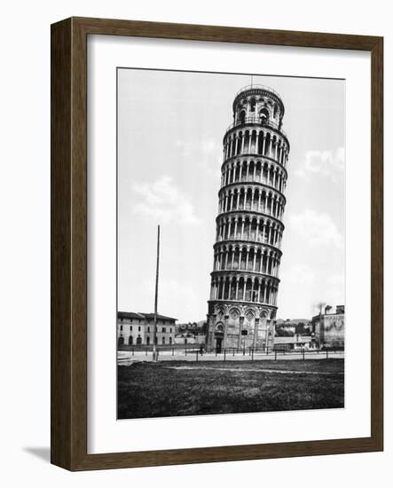 The Leaning Tower of Pisa Photograph - Pisa, Italy-Lantern Press-Framed Art Print