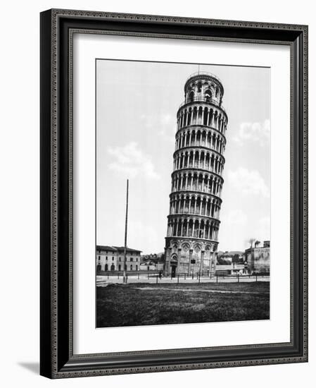 The Leaning Tower of Pisa Photograph - Pisa, Italy-Lantern Press-Framed Art Print