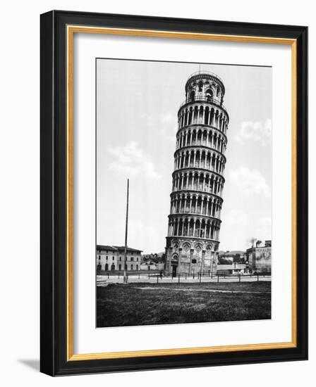 The Leaning Tower of Pisa Photograph - Pisa, Italy-Lantern Press-Framed Art Print
