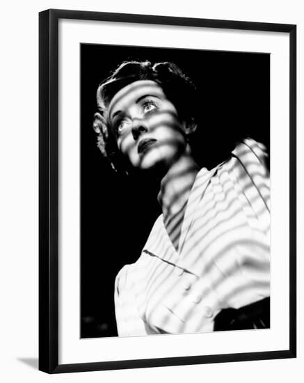 The Letter, Bette Davis, 1940-null-Framed Photo