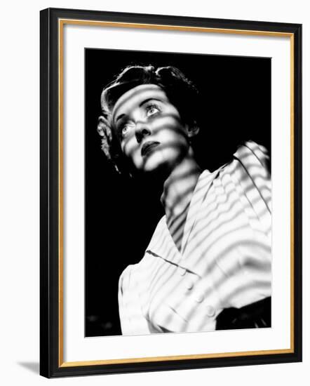 The Letter, Bette Davis, 1940-null-Framed Photo