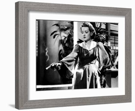 The Letter, Bette Davis, 1940-null-Framed Photo