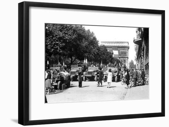 The Liberation of Paris, August 1944-null-Framed Photographic Print