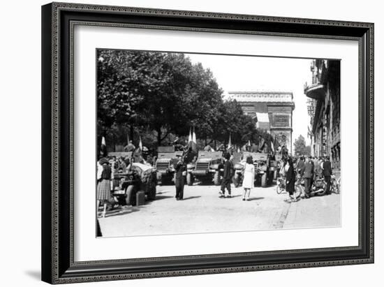 The Liberation of Paris, August 1944-null-Framed Photographic Print