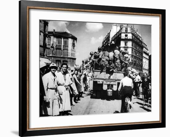 The Liberation of Paris, August 1944-null-Framed Photographic Print