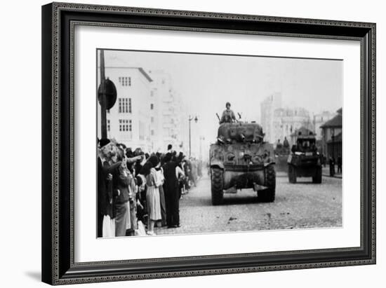 The Liberation of Paris, August 1944-null-Framed Giclee Print