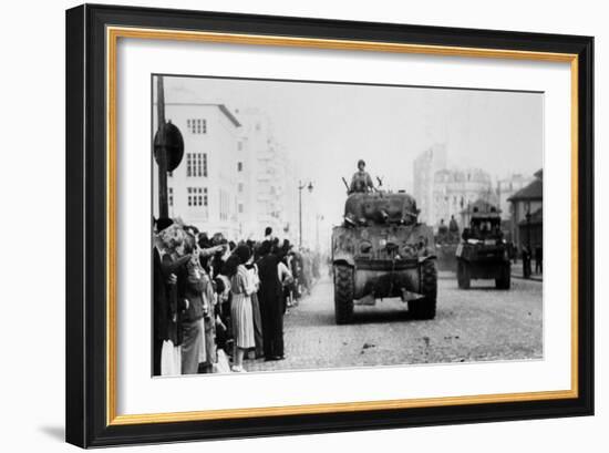 The Liberation of Paris, August 1944-null-Framed Giclee Print