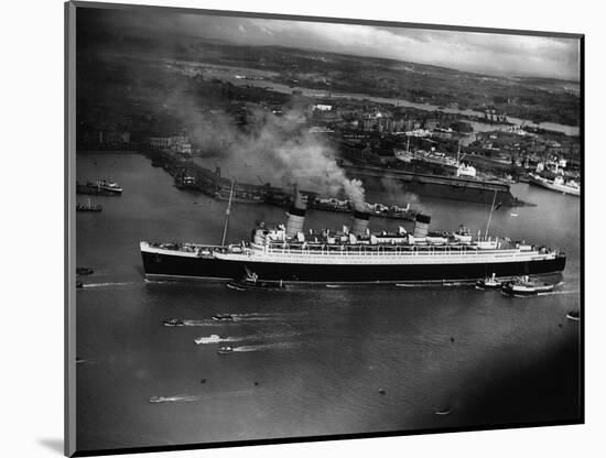 The Liner Queen Mary on Her Maiden Voyage-null-Mounted Photographic Print