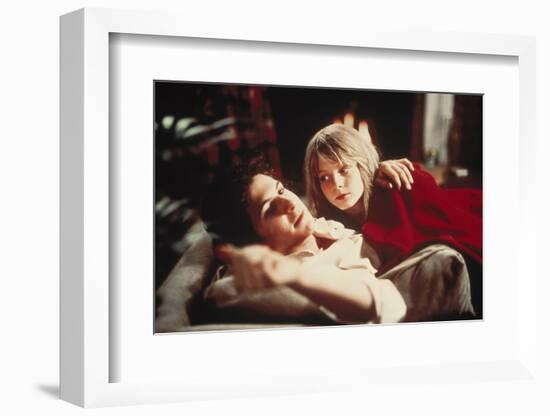 THE LITTLE GIRL WHO LIVES DOWN THE LANE, 1976 directed by Nicolas Gessner with Jodie Foster and Sco-null-Framed Photo