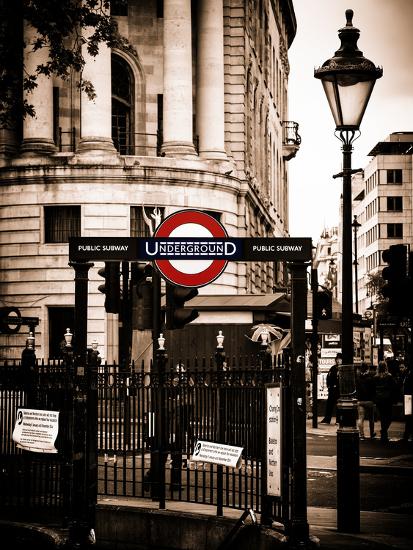 'The London Underground Sign - Public Subway - UK ...