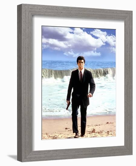 The Long Goodbye, Elliott Gould, 1973-null-Framed Photo