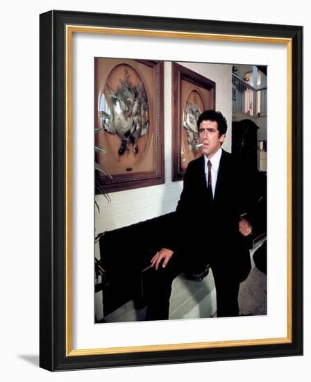 The Long Goodbye, Elliott Gould, 1973-null-Framed Photo