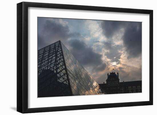 The Louvre In Paris-Lindsay Daniels-Framed Photographic Print