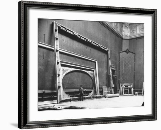 The Louvre-Frank Scherschel-Framed Photographic Print