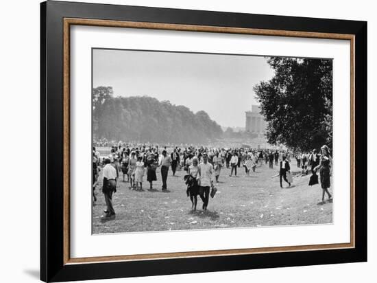 The March on Washington: Heading Home, 28th August 1963-Nat Herz-Framed Photographic Print