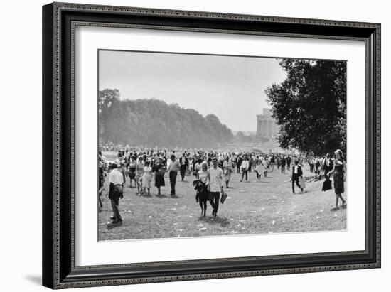 The March on Washington: Heading Home, 28th August 1963-Nat Herz-Framed Photographic Print