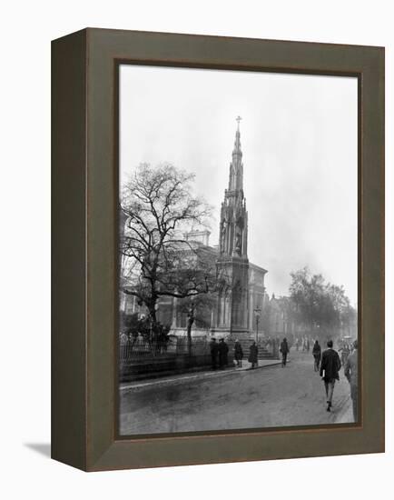 The Martyr's Memorial, Oxford, 1923-Staff-Framed Premier Image Canvas