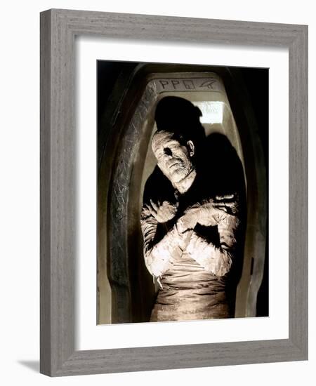 The Mummy, Boris Karloff, 1932-null-Framed Photo