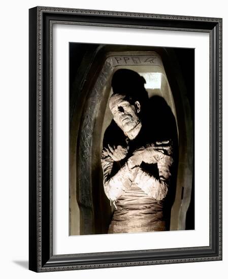 The Mummy, Boris Karloff, 1932-null-Framed Photo