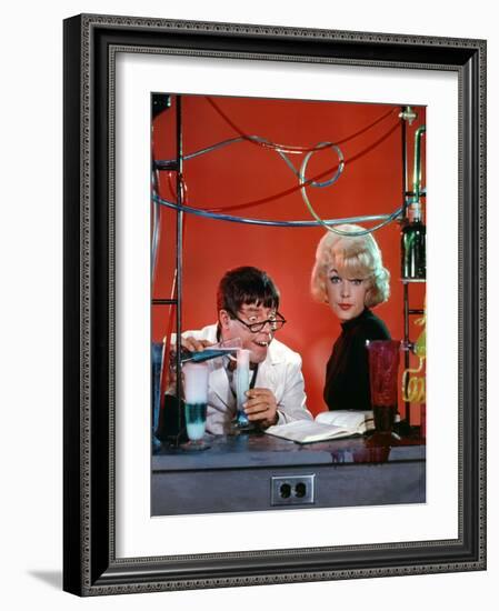 The Nutty Professor 1963 Directed by Jerry Lewis Jerry Lewis and Stella Stevens.-null-Framed Photo