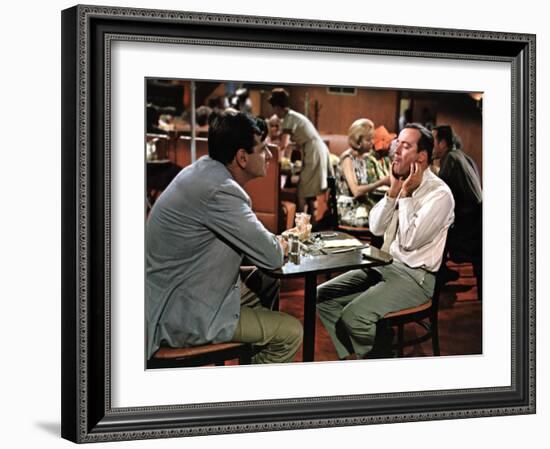 The Odd Couple, Walter Matthau, Jack Lemmon, 1968-null-Framed Photo