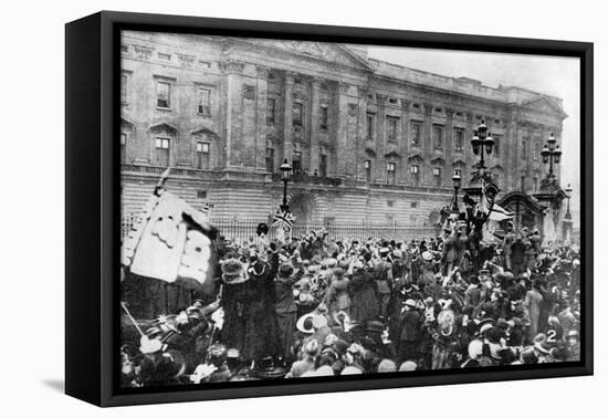 The Official Notice of the Armistice Being Read, Buckingham Palace, 1918-null-Framed Premier Image Canvas