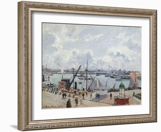 The Outer Harbour of Le Havre, Quai De Southampton, the Honfleur Boat Leaving the Harbour, 1903-Camille Pissarro-Framed Giclee Print